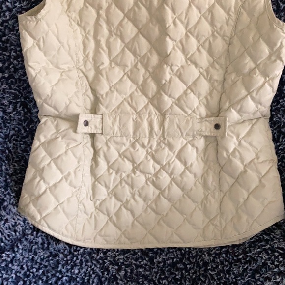 Cute zip up vest - Picture 4 of 4